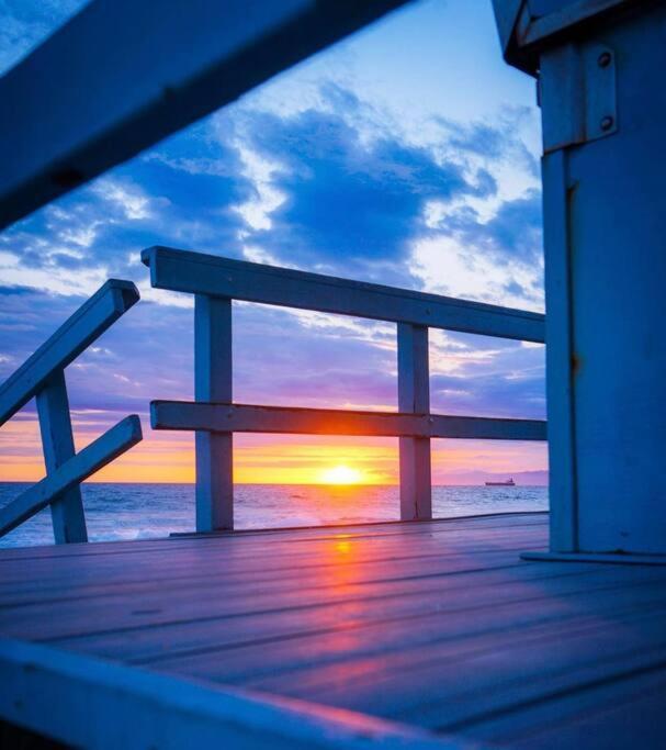 Brand New Ocean-View Beach Home Steps To The Sand! 曼哈顿海滩 外观 照片